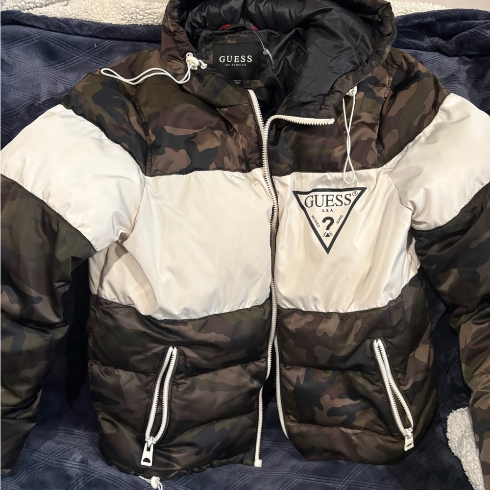Guess Black and Camouflage Jacket, Women’s size Medium